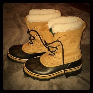 Sorel Caribou waterproof boots size 5
